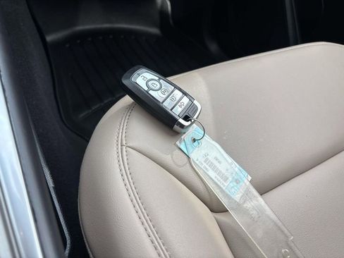 Used 2023 Ford Explorer XLT w/ Equipment Group 202A image 28