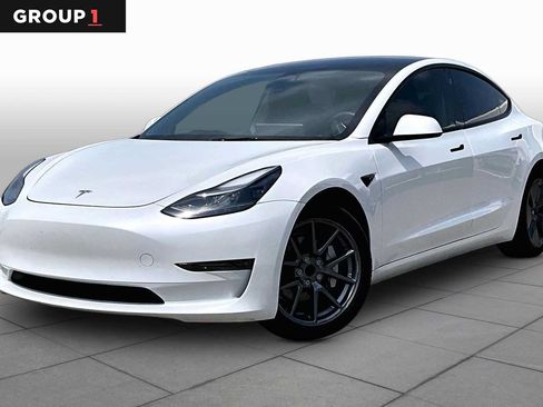 Used 2023 Tesla Model 3 Standard Range RWD image 1