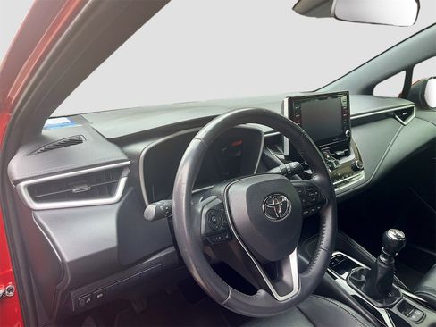 Used 2019 Toyota Corolla XSE image 9