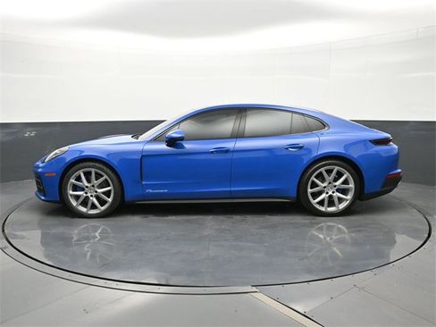 Used 2024 Porsche Panamera 4 image 2