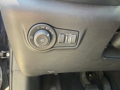 Used 2024 Jeep Compass Latitude AWD/4WD image 15