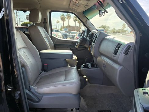 Used 2018 Nissan NV 3500 SL RWD image 24