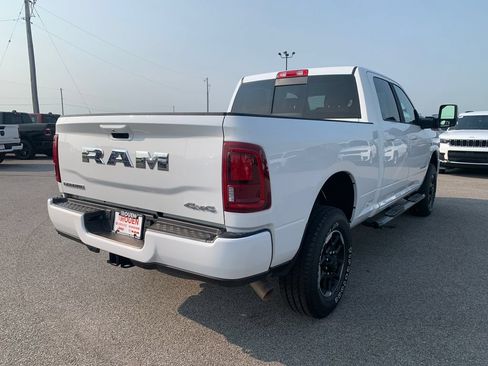 Used 2026 RAM 2500 Laramie AWD/4WD image 8