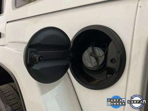 Used 2023 Jeep Wrangler Unlimited Sahara w/ Cold Weather Group image 97