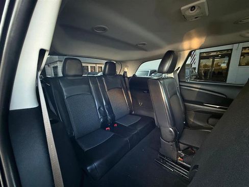 Used 2018 Dodge Journey Crossroad w/ Driver Convenience Group image 26