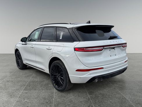 New 2026 Lincoln Corsair Premiere image 3