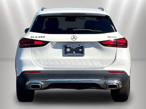 Used 2025 Mercedes-Benz GLA 250 4MATIC image 5