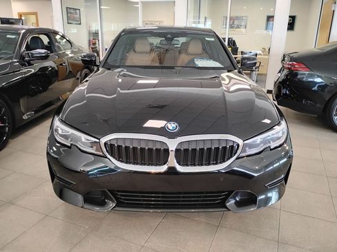 Used 2022 BMW 330e xDrive w/ Driving Assistance Package AWD/4WD image 8