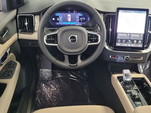 New 2026 Volvo XC90 B6 Plus w/ Protection Package Premier AWD/4WD image 11