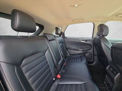 Used 2019 Ford Edge SEL w/ Equipment Group 201A FWD image 17