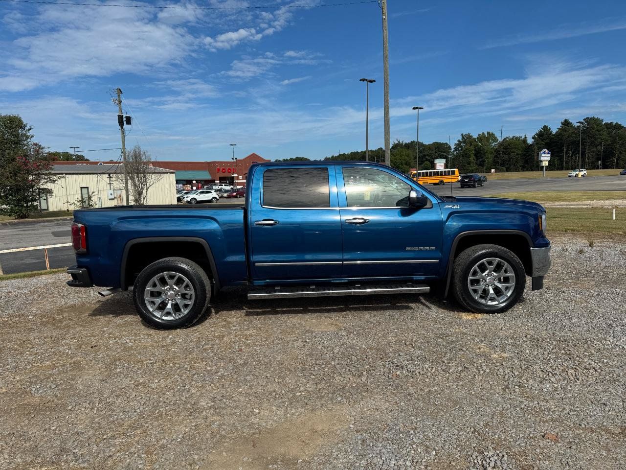 Used 2018 GMC Sierra 1500 SLT w/ SLT Premium Package AWD/4WD image 2