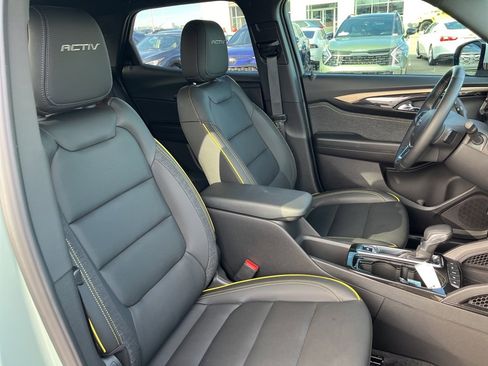 Used 2025 Chevrolet TrailBlazer ACTIV w/ Driver Confidence Package image 15