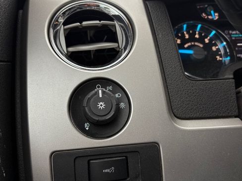 Used 2014 Ford F150 Lariat w/ Equipment Group 502A Luxury AWD/4WD image 16
