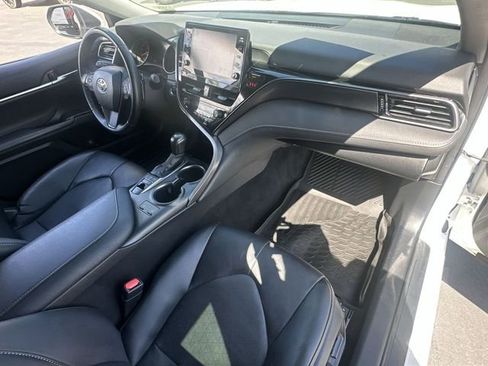 Used 2022 Toyota Camry XSE image 30