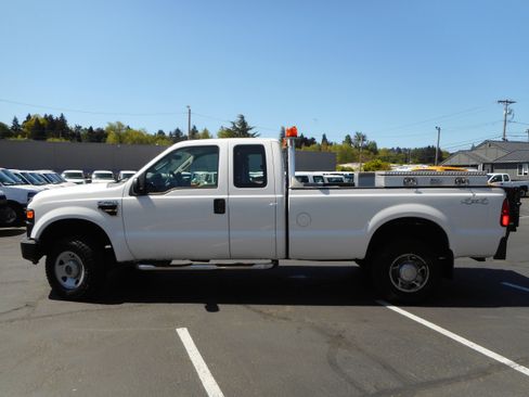 Used 2008 Ford F350 4x4 SuperCab Super Duty image 2