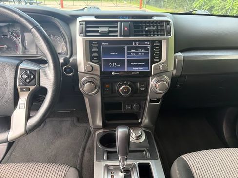 Used 2022 Toyota 4Runner SR5 AWD/4WD image 20