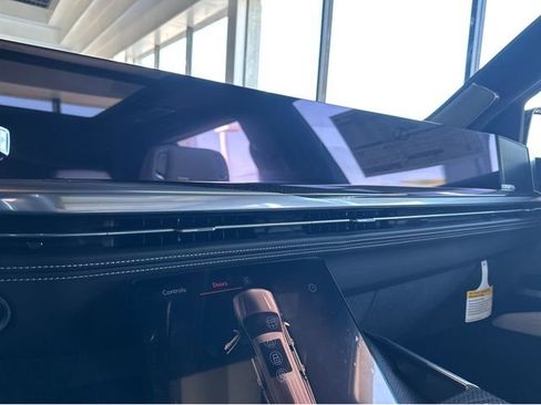 New 2026 Cadillac Escalade V image 21