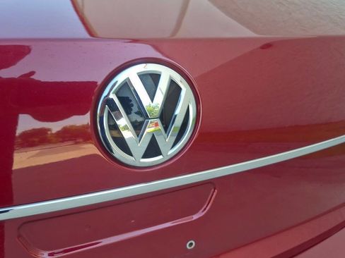 Used 2016 Volkswagen Passat 1.8T SE w/ Lighting Package (P06) FWD image 19