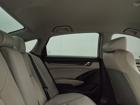 Used 2018 Honda Accord LX image 19