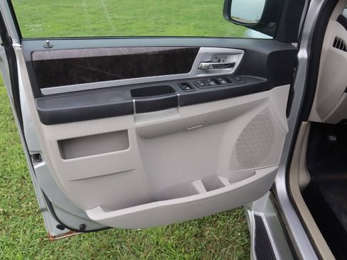Used 2011 Dodge Grand Caravan Mainstreet w/ PWR Convenience Group FWD image 31