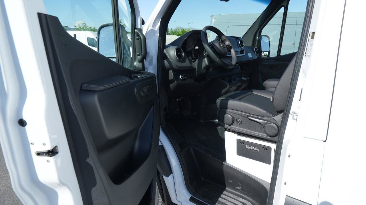 New 2026 Mercedes-Benz Sprinter 2500 image 8