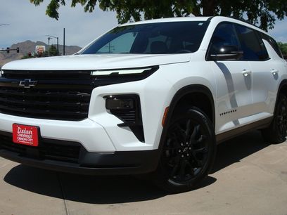 New 2025 Chevrolet Traverse LT w/ Midnight/Sport Edition