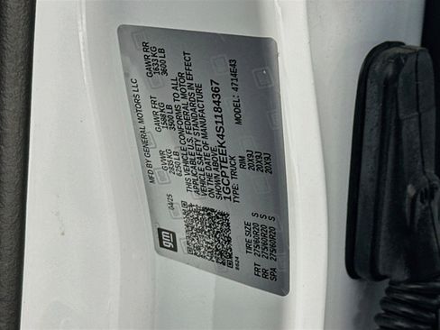 Used 2025 Chevrolet Colorado Trail Boss AWD/4WD image 12