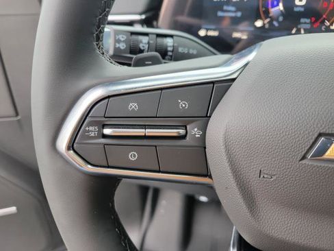 New 2026 Chevrolet Suburban Premier image 28