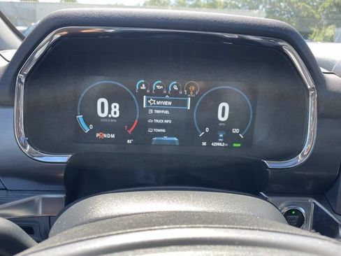 Used 2023 Ford F150 Lariat w/ Equipment Group 502A High AWD/4WD image 39