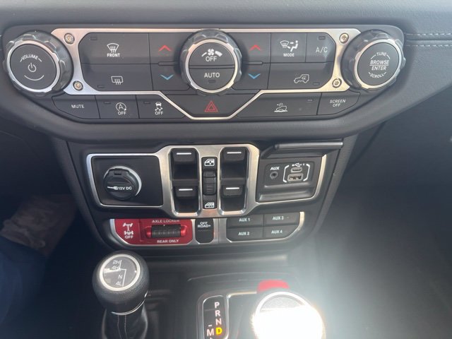 Used 2026 Jeep Gladiator Mojave AWD/4WD image 11