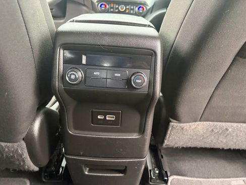 Used 2021 GMC Acadia SLE w/ Elevation Edition AWD/4WD image 19