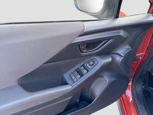 Used 2025 Subaru Crosstrek 2.0i Premium image 17