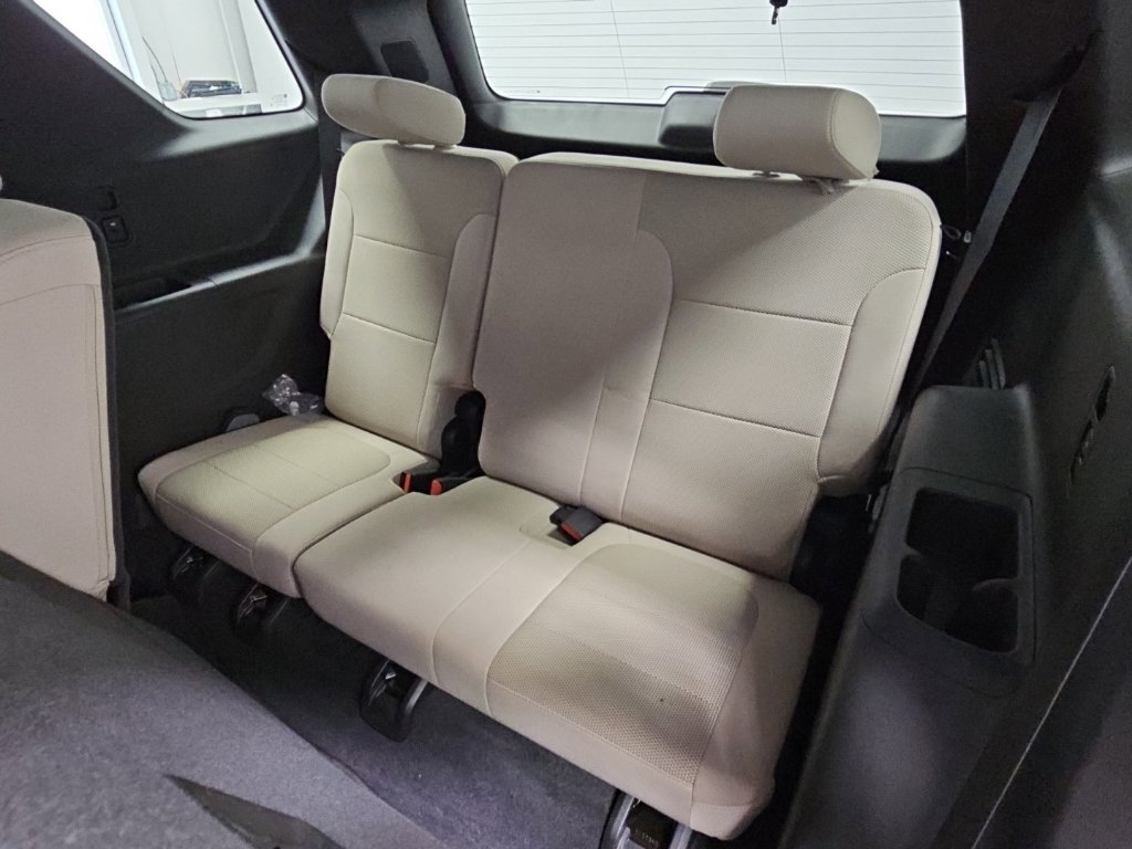 Used 2024 Chevrolet Traverse LS w/ Safety Package FWD image 31