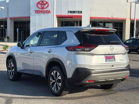 Used 2022 Nissan Rogue SV AWD/4WD image 5