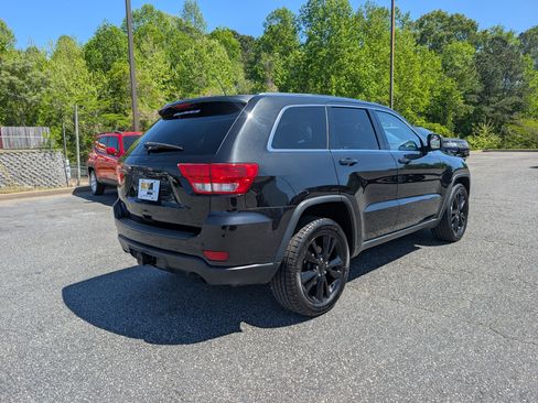 Used 2012 Jeep Grand Cherokee Altitude image 5