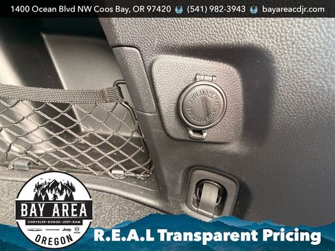 Used 2023 Subaru Outback Premium AWD/4WD image 28