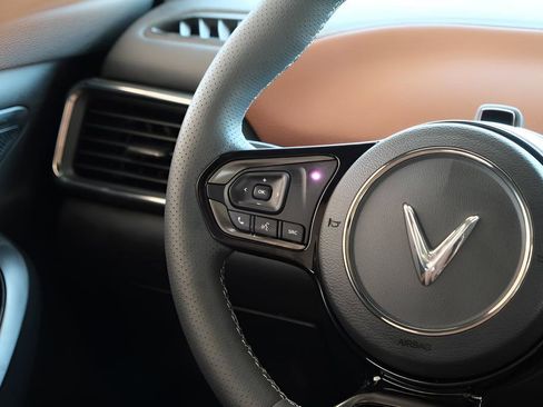 New 2025 VinFast VF 8 Plus AWD/4WD image 9