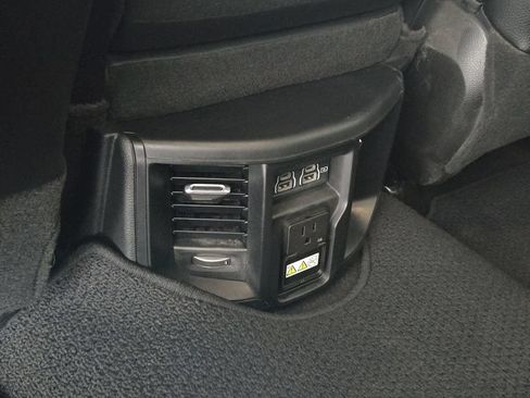 Used 2024 RAM 2500 Laramie w/ Safety Group AWD/4WD image 27