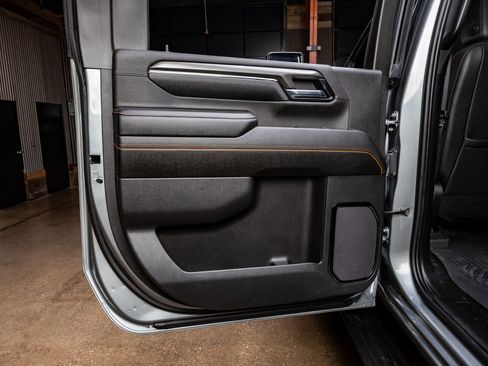 Used 2024 GMC Sierra 2500 AT4 w/ Technology Package image 38