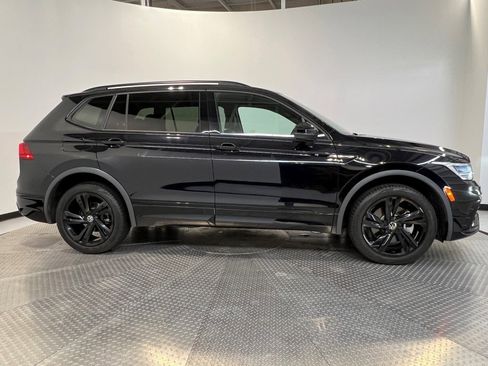 Used 2023 Volkswagen Tiguan SE R-Line image 8