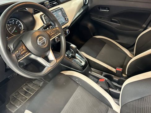 Used 2021 Nissan Versa SV image 14