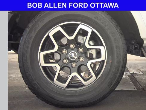 Used 2025 Ford Bronco Outer Banks AWD/4WD image 9