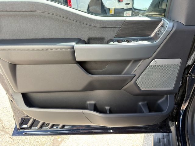 Used 2024 Ford F150 Lightning Lariat AWD/4WD image 23
