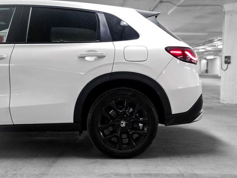 Certified 2023 Honda HR-V Sport image 16