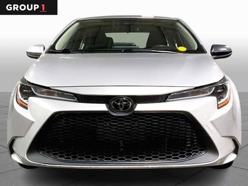 Certified 2020 Toyota Corolla LE image 3