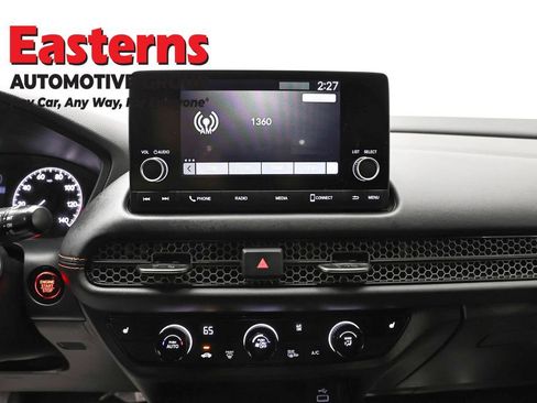Used 2025 Honda HR-V Sport image 12