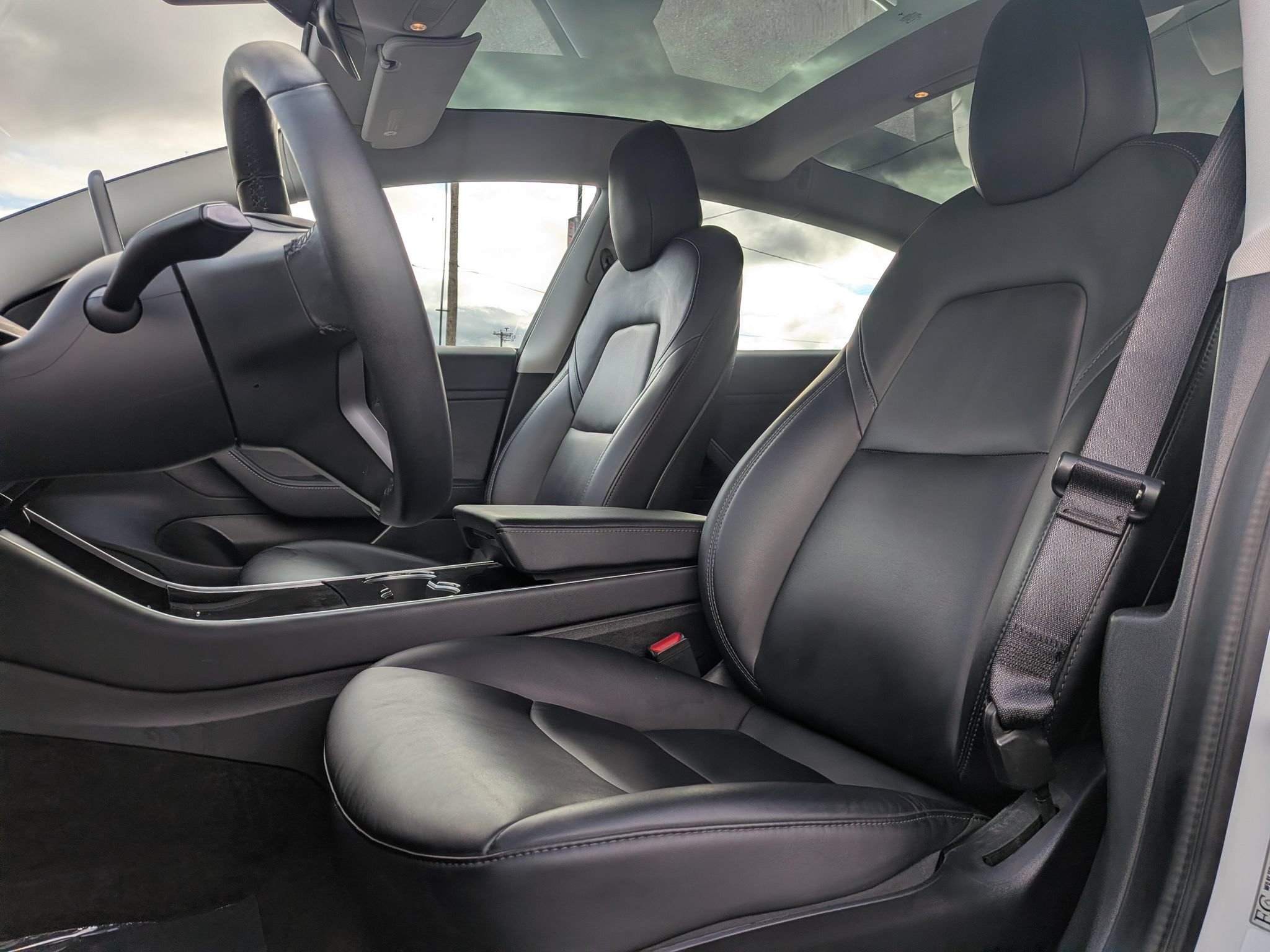 Used 2020 Tesla Model 3 Standard Range Plus RWD image 5