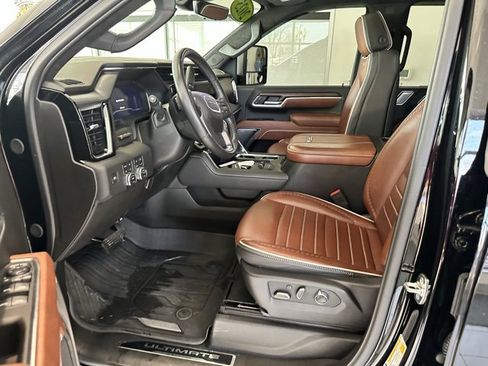 Used 2025 GMC Sierra 2500 Denali Ultimate image 10