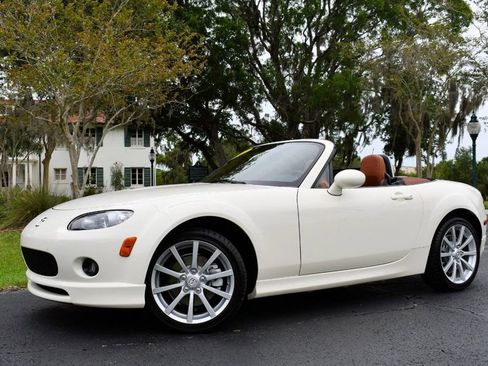 Used 2007 MAZDA MX-5 Miata Grand Touring w/ Premium Pkg image 16