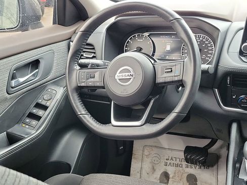 Used 2021 Nissan Rogue SV image 26